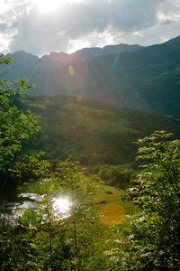 普罗旺斯。在夏天的群山