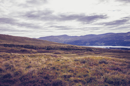 从劳尔斯国家公园，苏格兰的尼斯湖 tay 查看