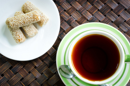 喝杯茶芝麻饼干