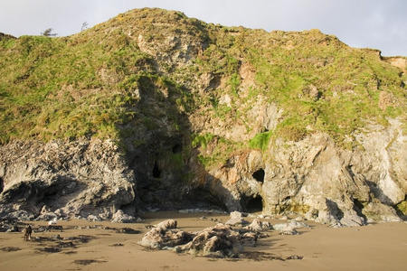 探索挖掘画廊在岩石，夫人的小海湾，铜海岸，co 沃特福德爱尔兰