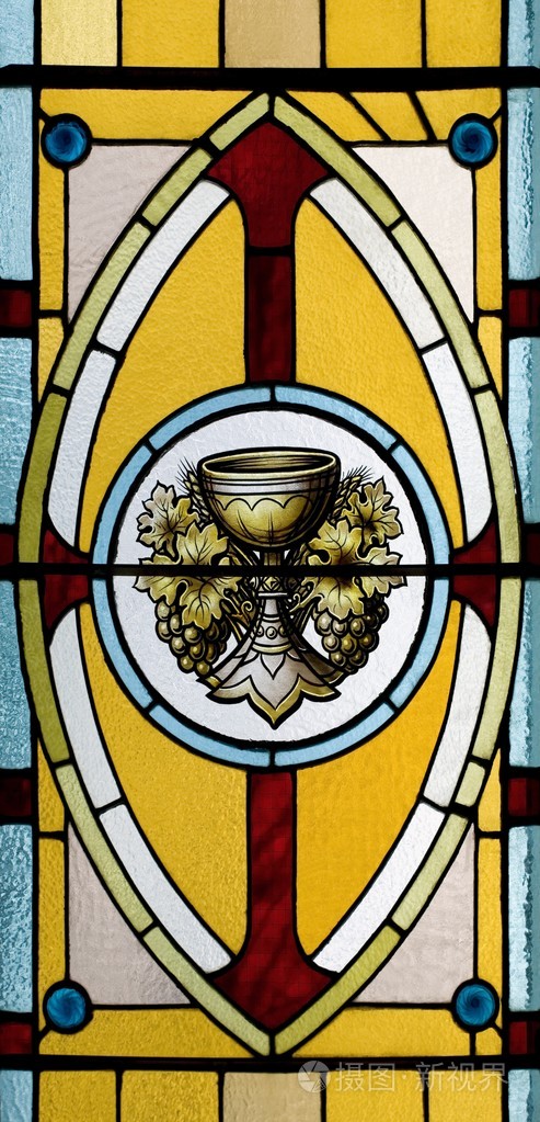 教堂窗户彩色玻璃绘画图片