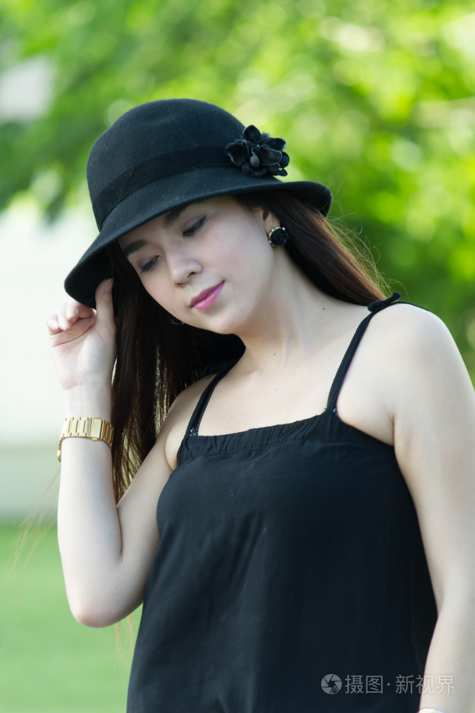 年轻的亚洲女人肖像