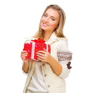 年轻女孩与礼品盒