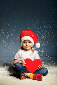 圣诞老人帽的小可爱女孩