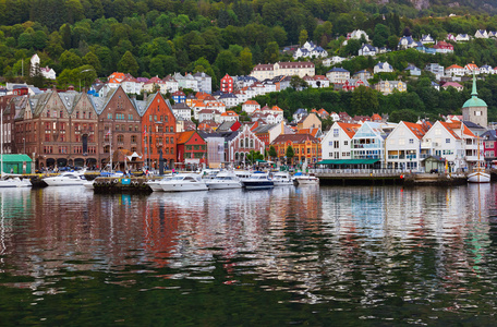 街道在卑尔根挪威著名 bryggen