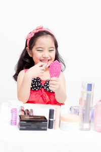 小亚洲儿童与化妆配件