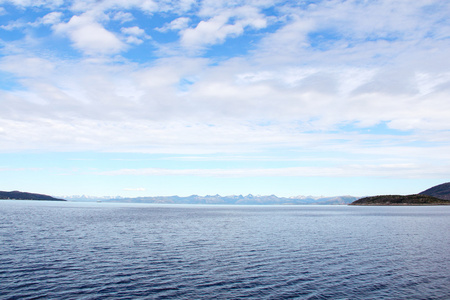 北极山脉和峡湾