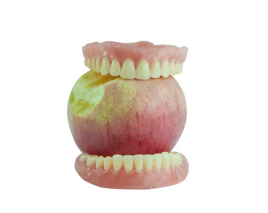义齿吃苹果