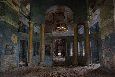 废弃的教堂图片