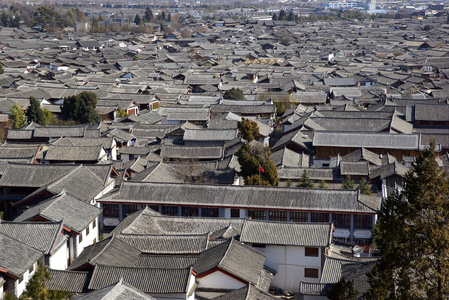 在丽江古城，云南中国古代屋顶