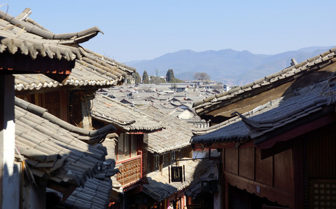 在丽江古城，云南中国古代屋顶