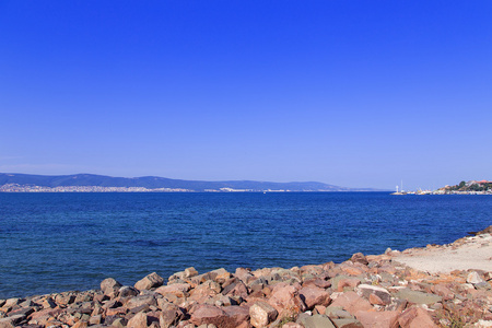 海海岸山脉