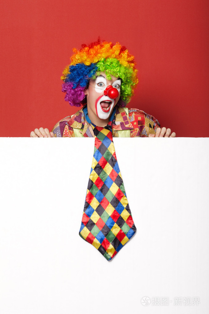 滑稽小丑打领带