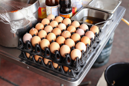 许多鸡蛋的烹饪