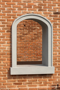 砖的拱形的窗口