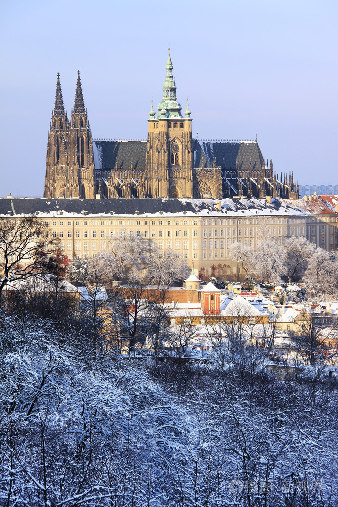 浪漫雪布拉格哥特式城堡捷克共和国