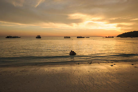 印度海日落海滩