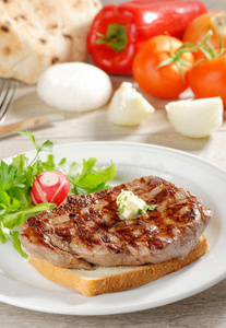 牛排烤面包图片