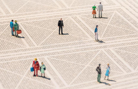 孤独老人背影老人的缩影孤独的人迷失在人群中照片