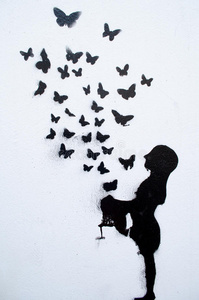 画在墙上的蝴蝶