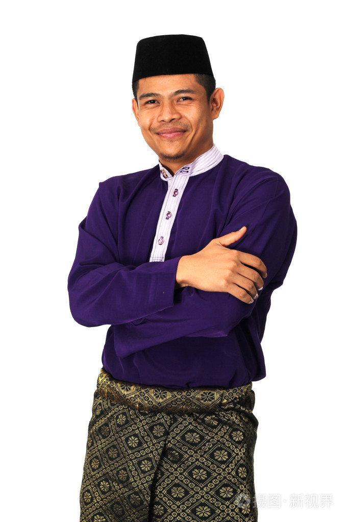 在传统马来服装,baju melayu 亚洲穆斯林男性