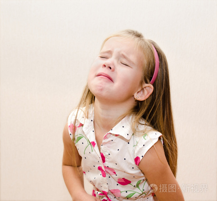 爱哭的小女孩的肖像