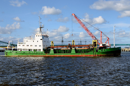 船在货物的港口。文茨皮尔斯终端拉脱维亚