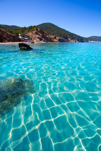 伊维萨岛艾格 blanques aguas blancas 海滩在 santa eulalia