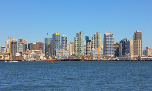 圣迭戈湾和市中心的一个视图