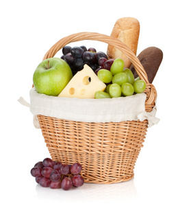 野餐篮面包和水果