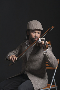 小提琴演奏的音乐家