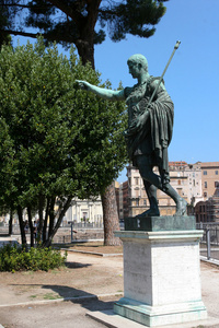奥古斯都皇帝的纪念碑