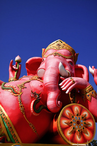 粉红象头神雕像图片