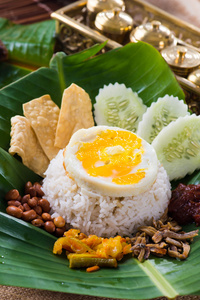 马来语 最受欢迎 鸡柳 江鱼仔 黄瓜 印度尼西亚语 食品