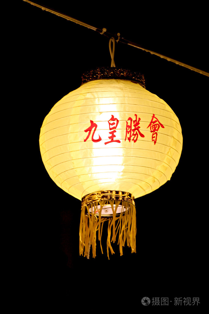黄色中国灯笼