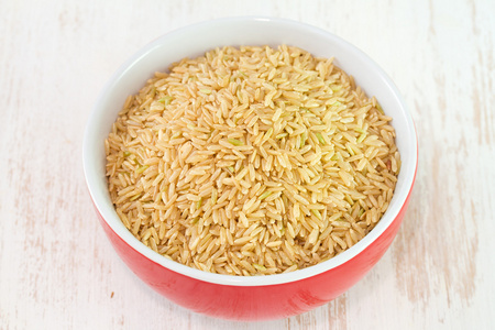 积分在碗里的米饭图片