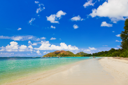 地处热带的海滩 cote dor普拉岛