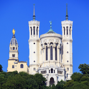 著名 notre dame de 富尔韦圣母院大教堂