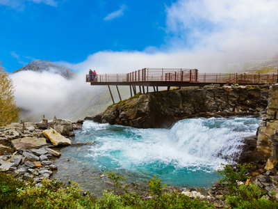 亭瀑布和观点挪威