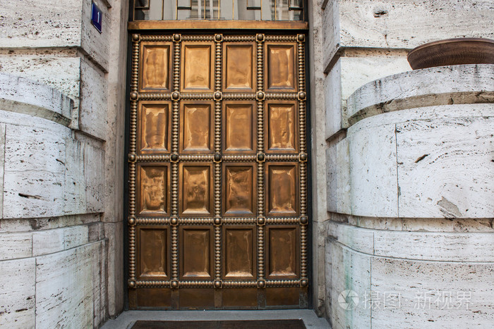 重型金色的大门照片-正版商用图片1dkszx-摄图新视界