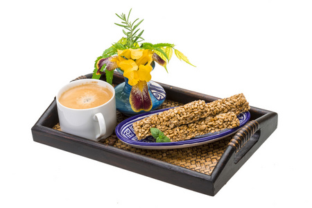 与咖啡和向日葵种子甜点早餐