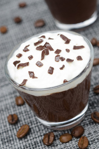巧克力和咖啡慕斯鲜奶霜 特写