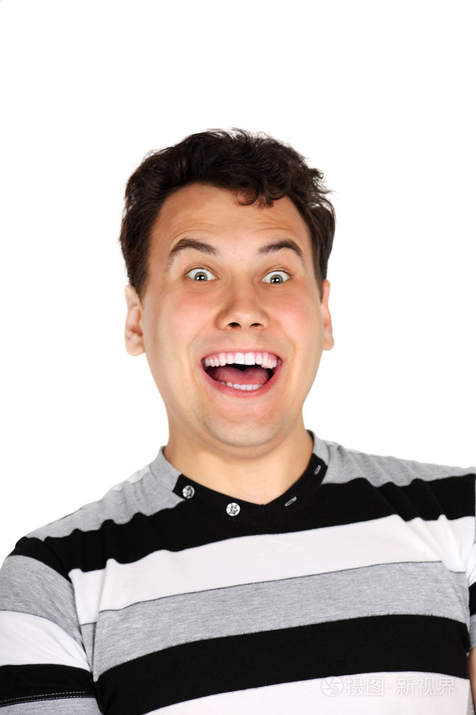 深色帅哥笑上白色黑色孤立的肖像