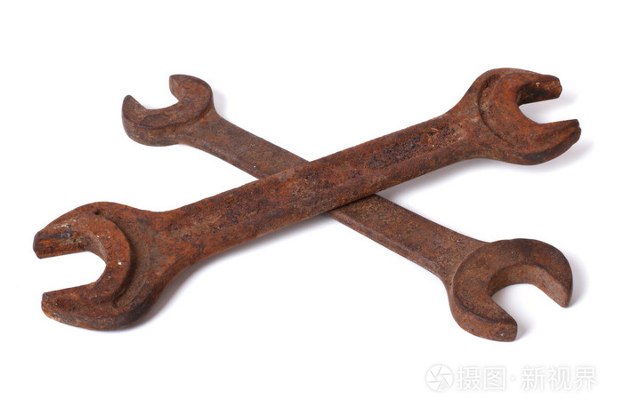摄图新视界 照片 工具 孤立的白色背景上的两个大型生锈扳手.jpg
