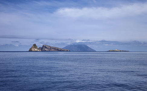 斯特龙博利火山岛屿的视图