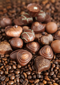 什锦巧克力果仁咖啡豆背景