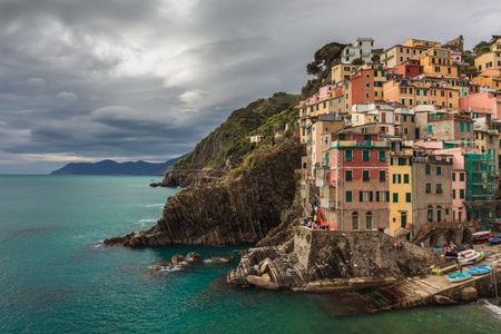 manarola，在意大利的五渔村渔村海岸上村