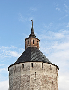 塔的古老的修道院图片