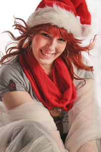圣诞红头发的女孩图片