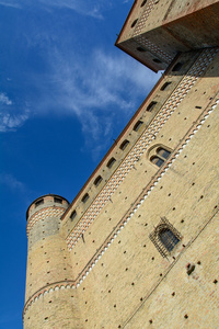 serralunga 的城堡